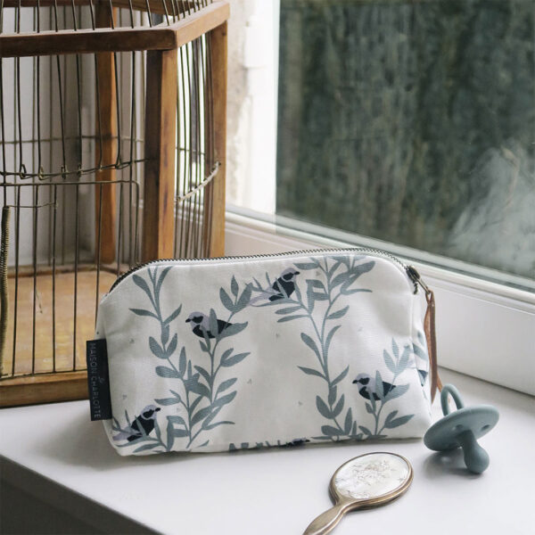 toiletry-bag-5.jpg